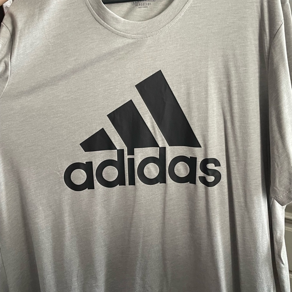 Adidas t shirt